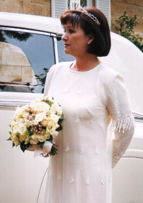30s dress.JPG (83388 bytes)