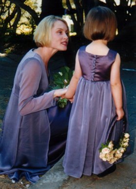 Mauve Flower Girl.jpg (25378 bytes)