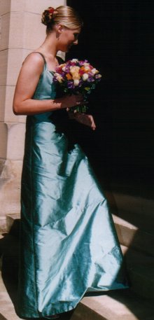 curles and pearls bridesmaids 2.jpg (19720 bytes)