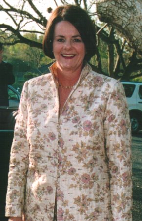 organza_coat _mother.jpg (37593 bytes)