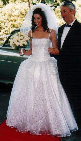 stars_bride_3.jpg (26904 bytes)